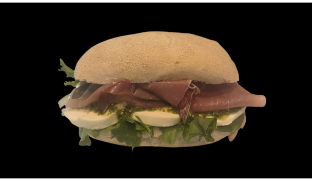 Broodje Parmaham met mozzarella en pesto